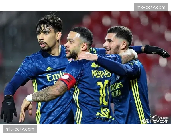 战术复盘:解析里昂3-4-3阵型如何击穿布雷斯特防线 战术复盘:解析里昂3-4-3阵型如何击穿布雷斯特防线