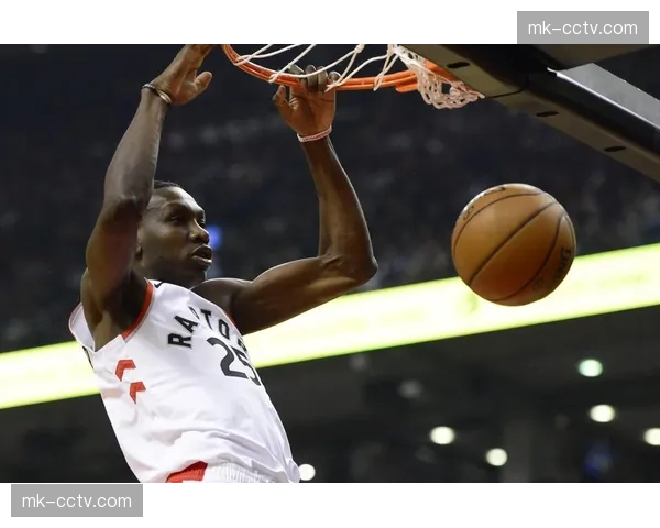 通讯：NBA分析师里克·布彻在联盟官方节目中详解“拖空间点”对球队进攻的隐性伤害。